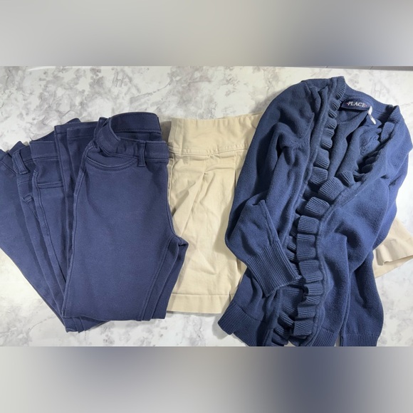 Children’s Place Girls uniform lot size 6-7 - Picture 1 of 16